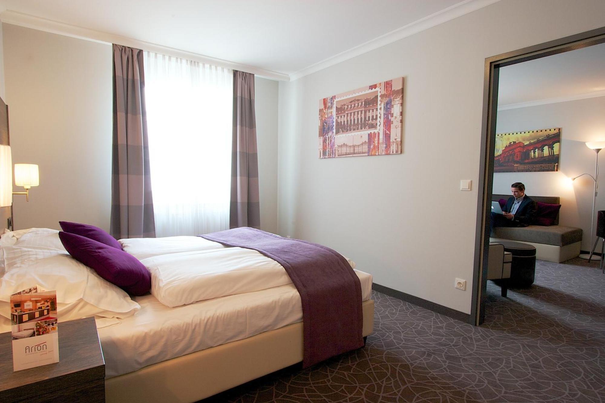 24Hours Apartment Hotel Vienna Exterior photo
